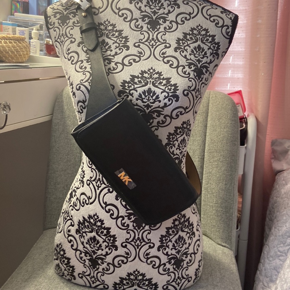 Michael kors belt bag or funny pack